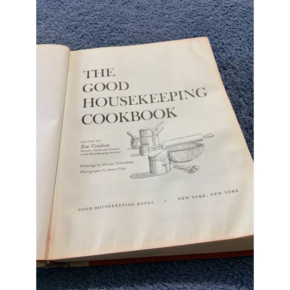 VINTAGE THE GOOD HOUSEKEEPING COOKBOOK EDITED BY ZOE‎ COULSON 1970's